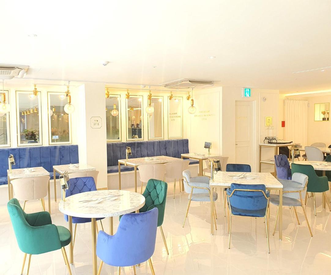 Days Hotel By Wyndham Seoul Myeongdong Extérieur photo