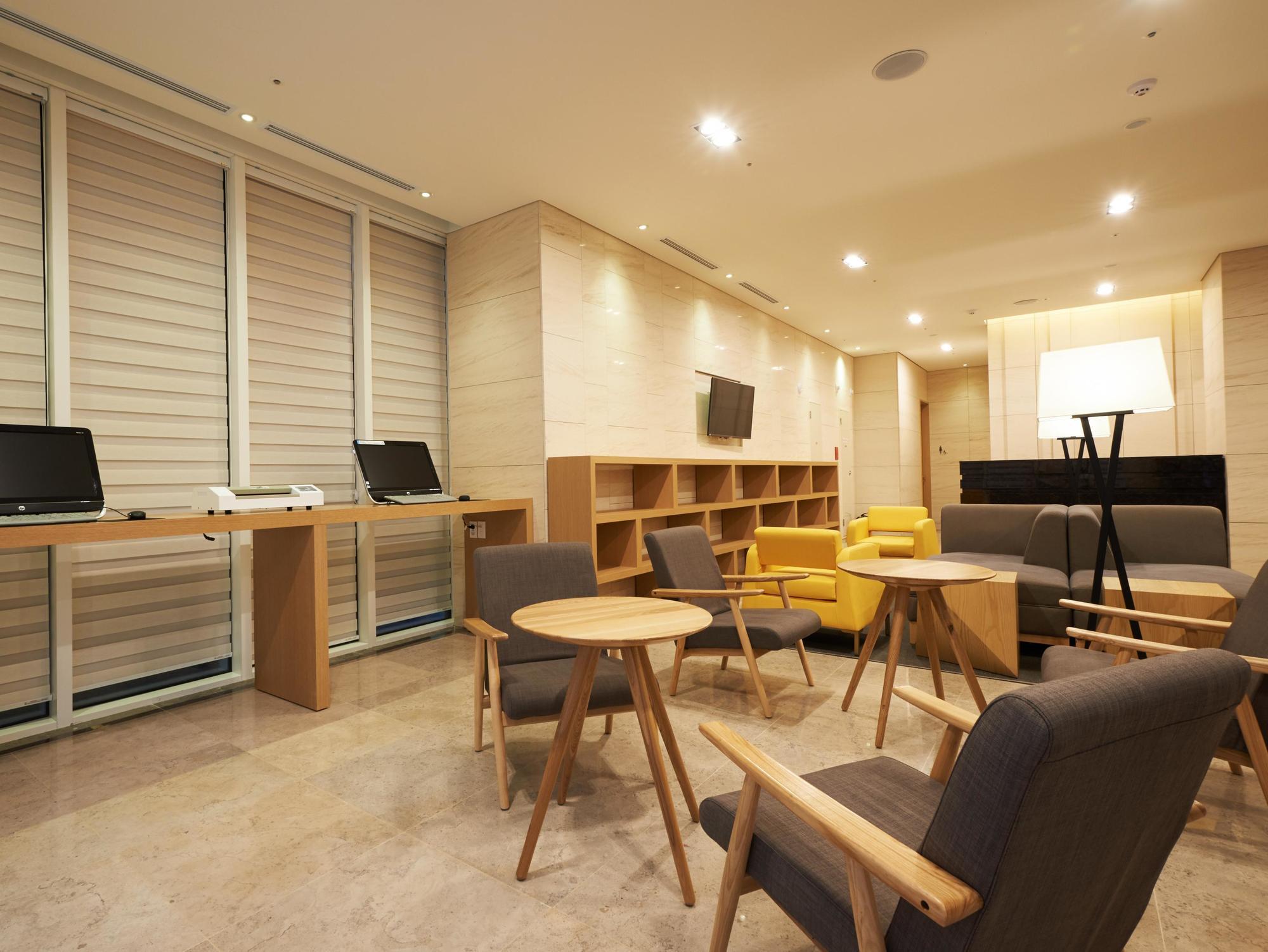 Days Hotel By Wyndham Seoul Myeongdong Extérieur photo