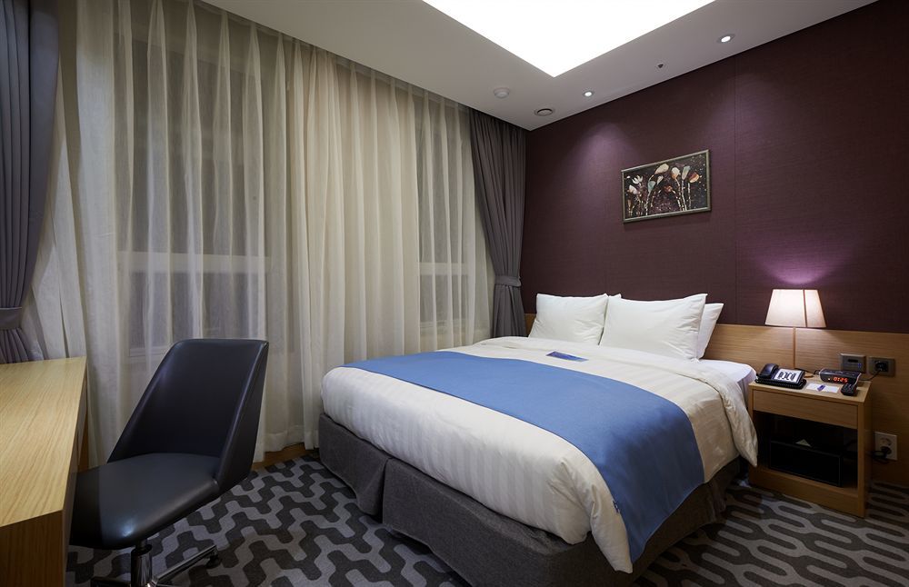 Days Hotel By Wyndham Seoul Myeongdong Extérieur photo