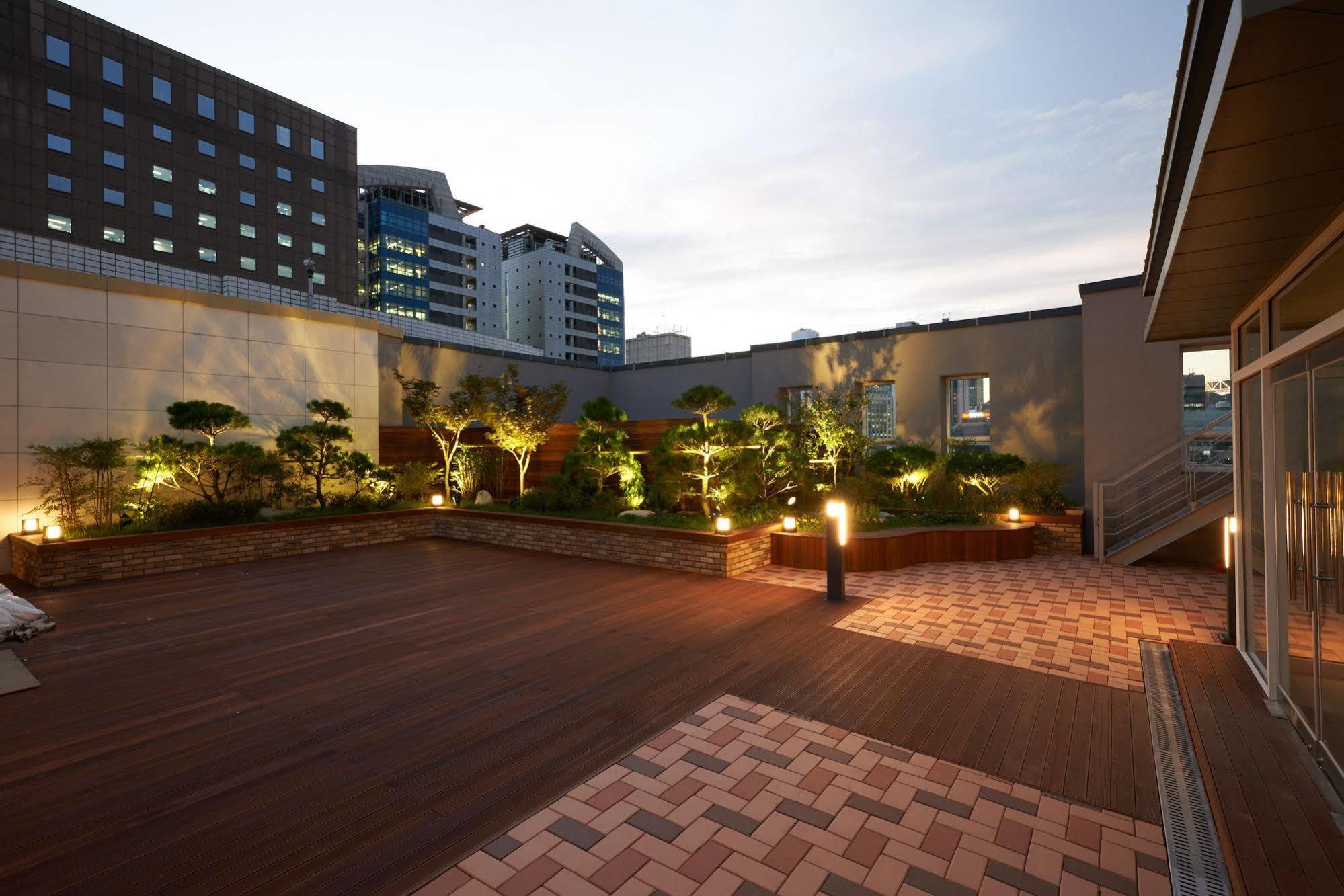 Days Hotel By Wyndham Seoul Myeongdong Extérieur photo