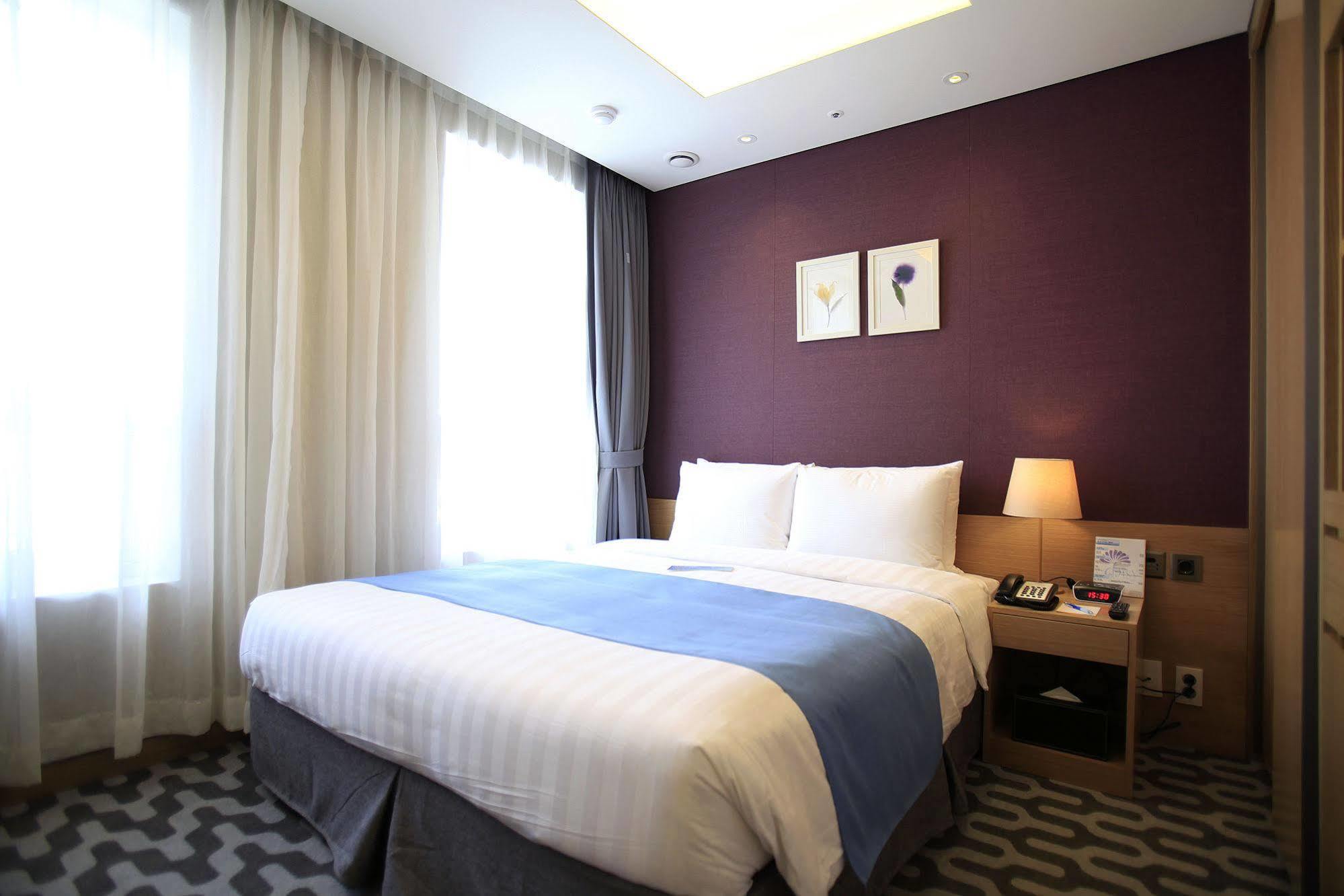 Days Hotel By Wyndham Seoul Myeongdong Extérieur photo