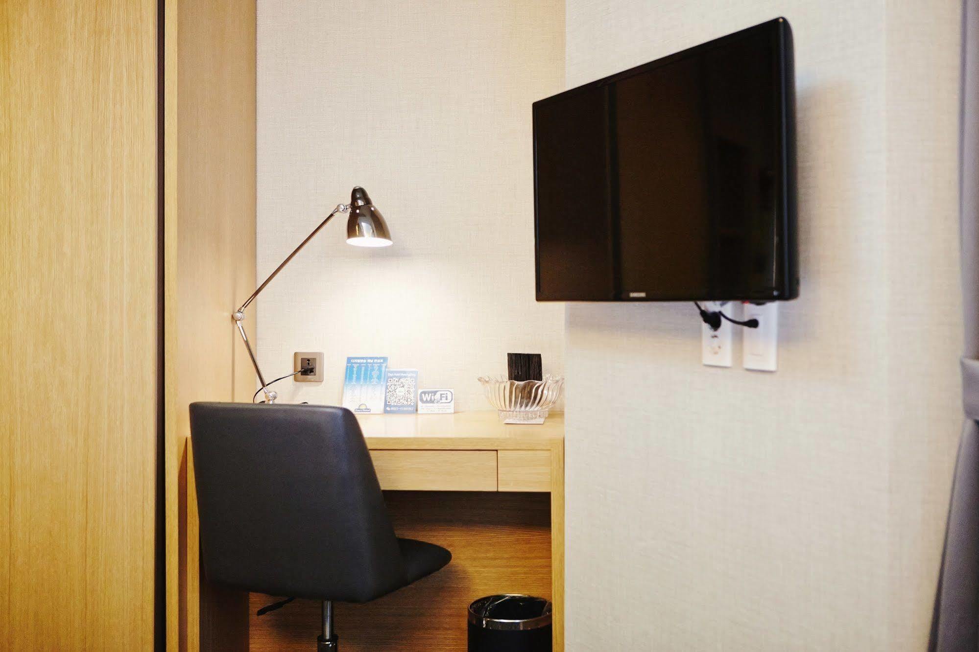 Days Hotel By Wyndham Seoul Myeongdong Extérieur photo